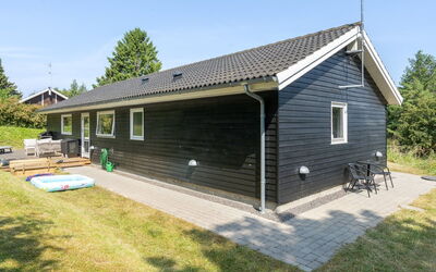 meda - 575m From The Sea In Sealand