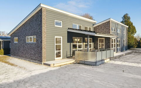 Bjerne - 200M from the Sea: Meubles, Design Intérieur, Sol, Bois, Sol, Plafond, Parquet, Chaise, Table, Éclairage