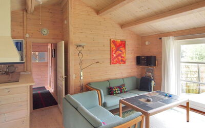 Lilian - 600M from the Sea