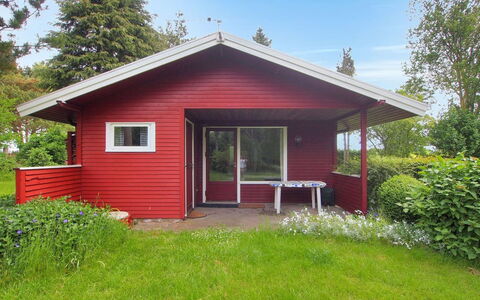 Thing - 200M from the Sea: Toit, Maison, Lot Terre, Domicile, Chalet, Biens, Batiments Jardin, Ombre, Cabane En Rondins, Aménagement Paysager