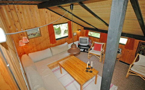 Spasena - 400M from the Sea: Herbe, Arbuste, Maison, Jardin, Domicile, Chalet, Lot Terre, Pelouse, Couverture De Sol