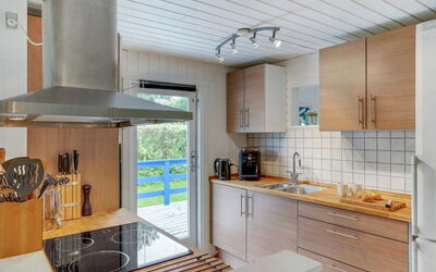 Trixie - 1Km from the Sea