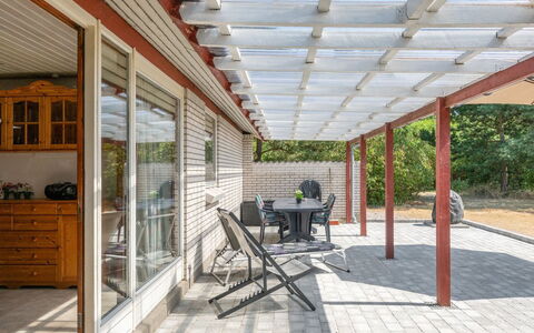 Sitta - 400M from the Sea: Bois, Ombre, Plafond, Composite, Faisceau, Structure En Plein Air, Jardin, Daylighting, Tache De Bois, Métal