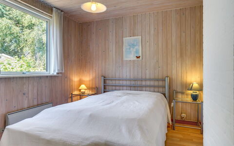 Sitta - 400M from the Sea: Chambre, Sol, Lit, Bois, Design Intérieur, Sol, Plafond, Drap De Lit, Meubles, Literie