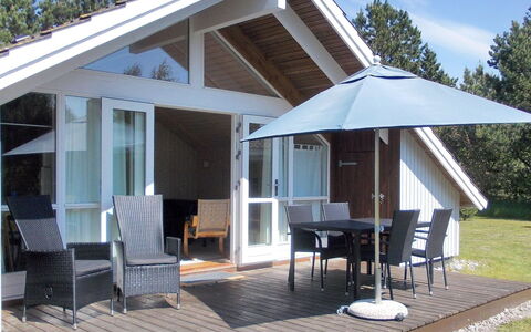 Crispina - 350M from the Sea: Bois, Domicile, Mobilier De Jardin, Ombre, Chalet, Porche, Chaise, Plate-Forme, Dur, Planche