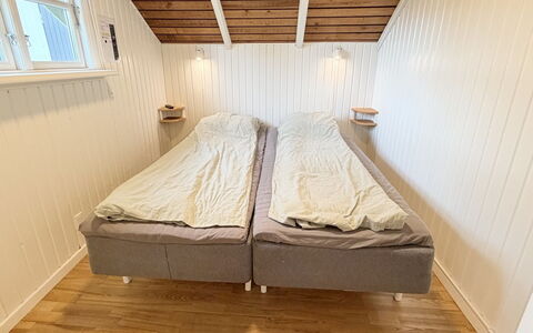 Gretta - 400M from the Sea: Sol, Linge, Chambre, Literie, Lit, Drap De Lit, Cadre De Lit, Dur, Tache De Bois, Oreiller