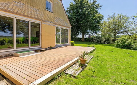 Rouwen - 1Km from the Sea: Toit, Maison, Domicile, Chalet, Porte, Siding, Plate-Forme, Porche, Planche, Dur