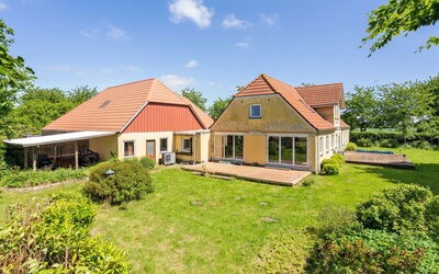 Rouwen - 1Km from the Sea