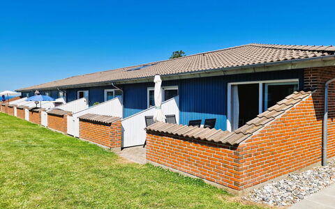 Emira - 50M from the Sea