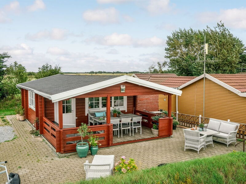 Topi - 15M from the Sea