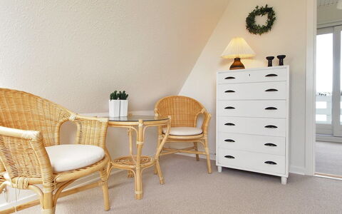 Vincent - 10M from the Sea: Meubles, Design Intérieur, Bois, Sol, Sol, Éclairage, Chaise, Pièce, Osier, Salon