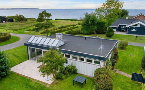 Rikkart - 100M from the Sea: Meubles, Design Intérieur, Sol, Bois, Sol, Plafond, Parquet, Chaise, Table, Éclairage