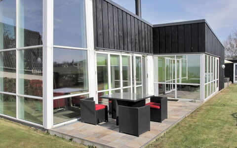 Amia - 20M from the Sea