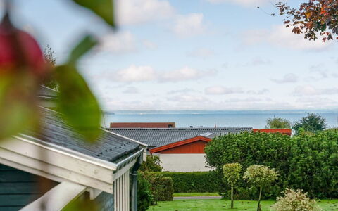Fita - 300M from the Sea: Bleu, Arbuste, Chalet, Couverture De Sol, Jardin, Biens, Ombre, Aménagement Paysager, Ferme, Eco Hôtel