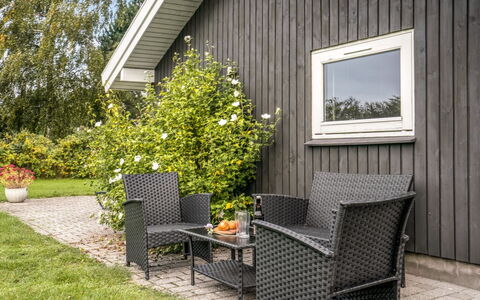 Stasia - 75M from the Sea: Piscine, Mobilier De Jardin, Meubles, Recours, Dalle, Eco Hôtel, Ombre, Chaise, Loisir, Biens