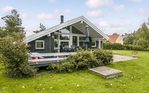 Stasia - 75M from the Sea: Piscine, Mobilier De Jardin, Meubles, Recours, Dalle, Eco Hôtel, Ombre, Chaise, Loisir, Biens