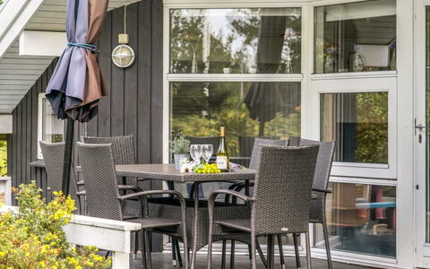 Stasia - 75M from the Sea: Piscine, Mobilier De Jardin, Meubles, Recours, Dalle, Eco Hôtel, Ombre, Chaise, Loisir, Biens