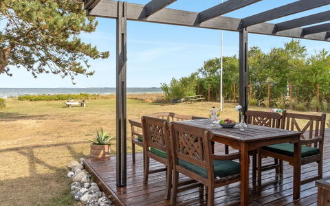 Sigurd - 20M from the Sea: Meubles, Design Intérieur, Sol, Bois, Sol, Plafond, Parquet, Chaise, Table, Éclairage