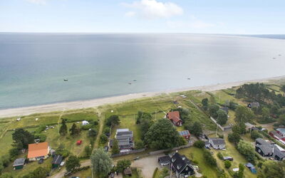 Gullan - 75M from the Sea
