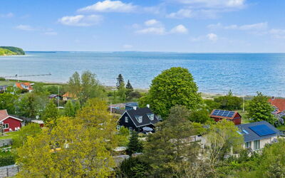 Gullan - 75M from the Sea