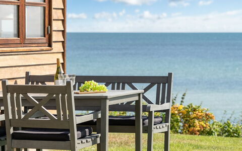 Botmar - 10M from the Sea: Meubles, Design Intérieur, Sol, Bois, Sol, Plafond, Parquet, Chaise, Table, Éclairage