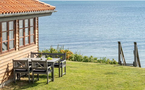 Botmar - 10M from the Sea: Meubles, Design Intérieur, Sol, Bois, Sol, Plafond, Parquet, Chaise, Table, Éclairage