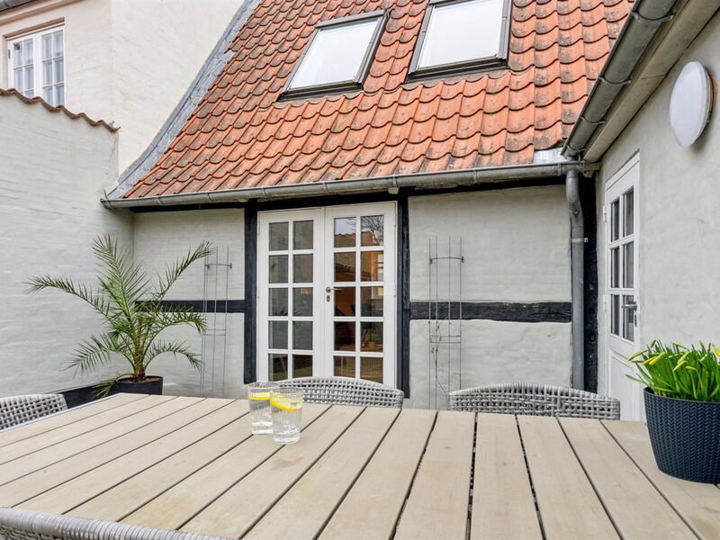 Zezilie - 500M from the Sea