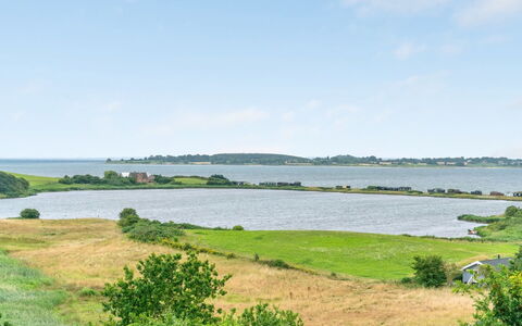 Chayton - 450M from the Sea: Zone Résidentielle, Toit, Banlieue, Allée, Biens, Cheminée