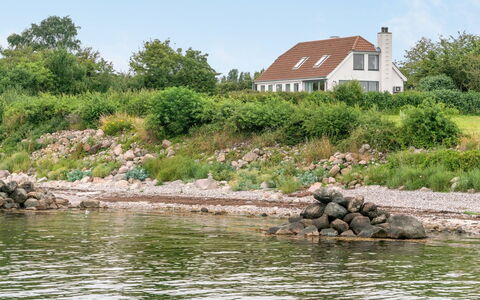Sissela - 5M from the Sea: Bois, Toit, Architecture, Domicile, Maison, Chalet, Siding, Dur, Pente, Biens