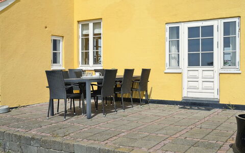Store - 700M from the Sea: Meubles, Design Intérieur, Sol, Bois, Sol, Plafond, Parquet, Chaise, Table, Éclairage