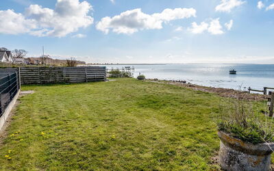 Loella - 35M from the Sea