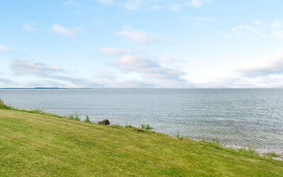 Erok - 100M from the Sea