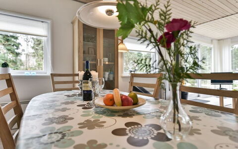 Locan - 1.2Km from the Sea: Meubles, Design Intérieur, Sol, Sol, Bois, Plafond, Salle À Manger, Table, Table Cuisine Et Salle A Manger, Chaise