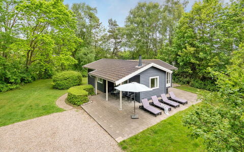 Felisa - 300M from the Sea: Meubles, Design Intérieur, Sol, Bois, Sol, Plafond, Parquet, Chaise, Table, Éclairage