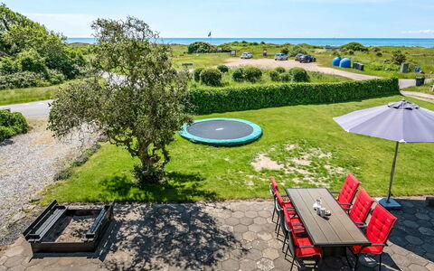 Emin - 100M from the Sea: Océan, Pelouse, Aménagement Paysager, Côte, Cour, Parc, Recours