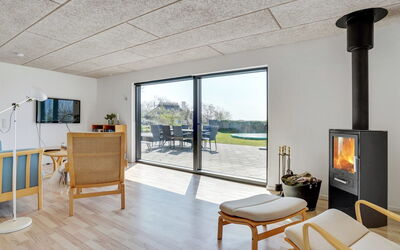 Emin - 100M from the Sea