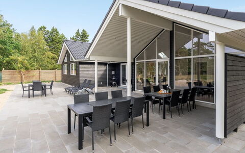 Jorn - 75M from the Sea: Maison, Toit, Domicile, Chalet, Cabanon, Batiments Jardin, Siding, Cour, Cabane En Rondins, Cabane