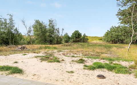 Jorn - 75M from the Sea: Maison, Toit, Domicile, Chalet, Cabanon, Batiments Jardin, Siding, Cour, Cabane En Rondins, Cabane