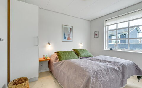 Asmund - 150M from the Sea: Design Intérieur, Sol, Plafond, Sol, Lit, Bois, Chambre, Meubles, Pièce, Éclairage
