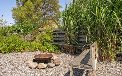 Evje - 250M from the Sea: Herbe, Jardin, Arbuste, Paysage, Aménagement Paysager, Passerelle
