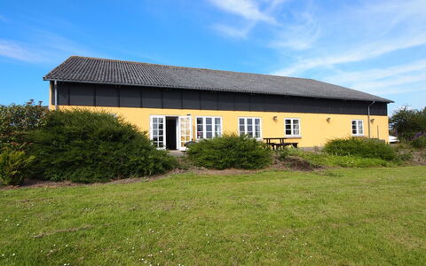 Joran - 120M from the Sea: Herbe, Toit, Lot Terre, Plaine, Domicile, Chalet, Pelouse, Ferme, Biens, Jardin