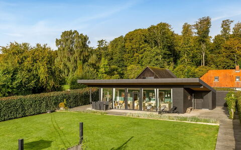 Sebbi - 90M from the Sea: Toit, Domicile, Maison, Architecture, Zone Résidentielle, Lot Terre, Chalet, Jardin, Ferme, Biens