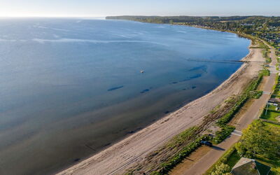 Sebbi - 90M from the Sea