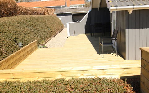 Apsolon - 150M from the Sea: Bois, Dur, Composite, Tache De Bois, Planche, Siding, Plate-Forme, Arrière-Cour, Jardin, Contre-Plaqué