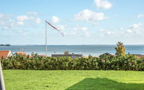 Apsolon - 150M from the Sea: Meubles, Design Intérieur, Sol, Bois, Sol, Plafond, Parquet, Chaise, Table, Éclairage