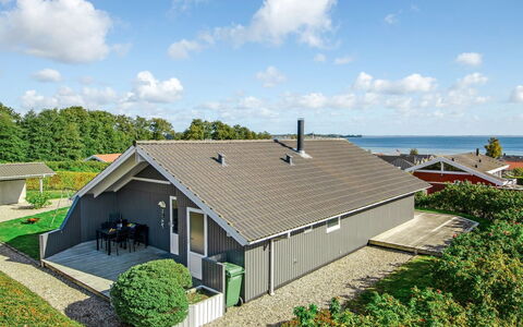 Apsolon - 150M from the Sea: Meubles, Design Intérieur, Sol, Bois, Sol, Plafond, Parquet, Chaise, Table, Éclairage