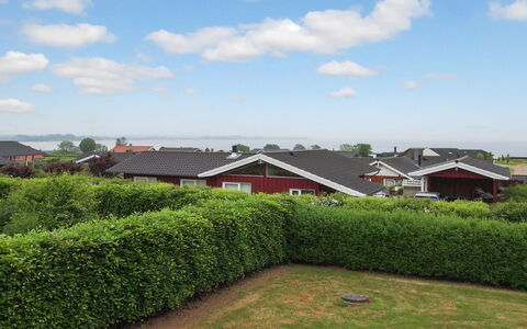 Henrijette - 200M from the Sea: Domicile, Toit, Maison, Chalet, Biens, Porte, Porche, Siding, Ferme, Ombre