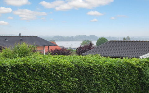 Henrijette - 200M from the Sea: Domicile, Toit, Maison, Chalet, Biens, Porte, Porche, Siding, Ferme, Ombre