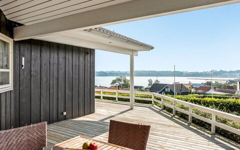 Maj - 150M from the Sea: Meubles, Design Intérieur, Sol, Bois, Sol, Plafond, Parquet, Chaise, Table, Éclairage