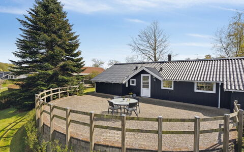 Petrus - 750M from the Sea: Maison, Toit, Domicile, Chalet, Biens, Ferme, Villa, Porche, Siding